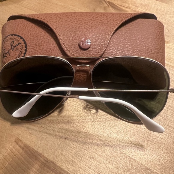 Ray-Ban RB3025 Aviator Sunglasses copper with white temple tips - Picture 6 of 6